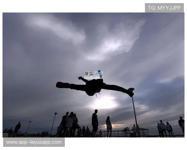 滑板选手空中连跳：速度与技术的巅峰瞬间