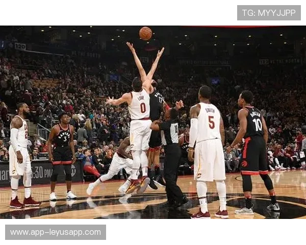 詹姆斯与教练赛后激辩战术内容外泄媒体分析