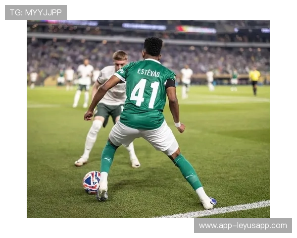 金童奖争议再起：埃斯特旺被质疑与桑乔相似