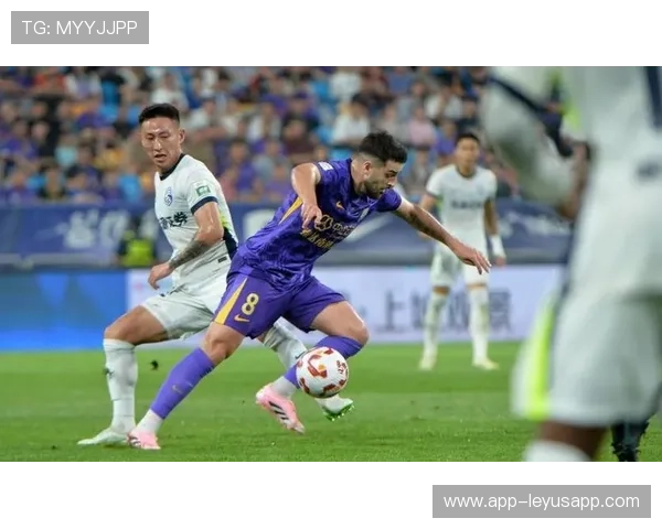 1-0！一场小胜让中超争冠要乱，申花胜深圳！成都掉队海港2分领跑