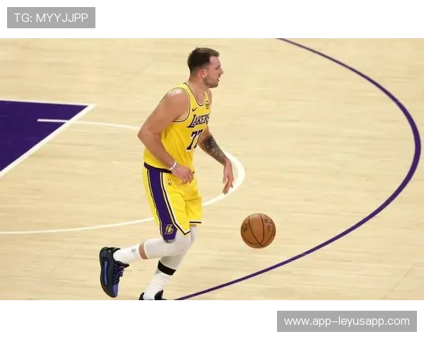 东契奇又一经典空砍 芬兰胜出，东契奇比赛